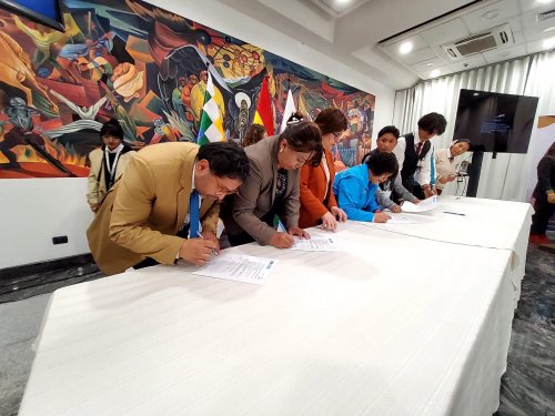 ¡DAMOS UN PASO DECISIVO POR LA NIÑEZ PACEÑA Y BOLIVIANA!