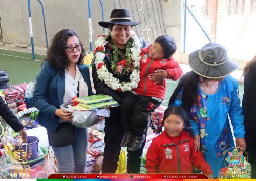 ENTREGA DE DOTACIÓN EDUCATIVA, ALIMENTARIA E INTEGRAL