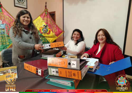 SEDEGES DA INICIO A LA TRANSICIÓN CON ENTREGA FORMAL DE DOCUMENTACIÓN AL NUEVO EQUIPO SOCIAL