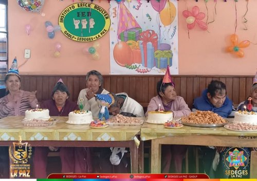 CELEBRACIÓN DE CUMPLEAÑEROS EN EL INSTITUTO ERICK BOULTER: FORTALECIENDO LA INCLUSIÓN SOCIAL CON AMOR Y CALIDEZ