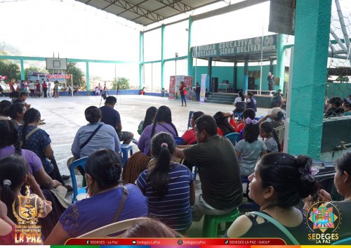 TALLER INFORMATIVO SOBRE LA TRATA Y TRÁFICO DE PERSONAS EN EL MUNICIPIO DE CARANAVI