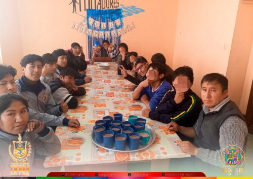 EL CENTRO DE ACOGIDA FÉLIX MÉNDEZ ARCOS CELEBRA EL CUMPLEAÑOS DE UN ADOLESCENTE CON AMOR Y CALIDEZ